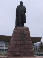 Памятник Великому Абаю (Ибраhиму) Кунанбаеву