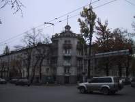 Дом на пересечении улиц Кабанбай Батыра (б.Калинина) и Фурманова 